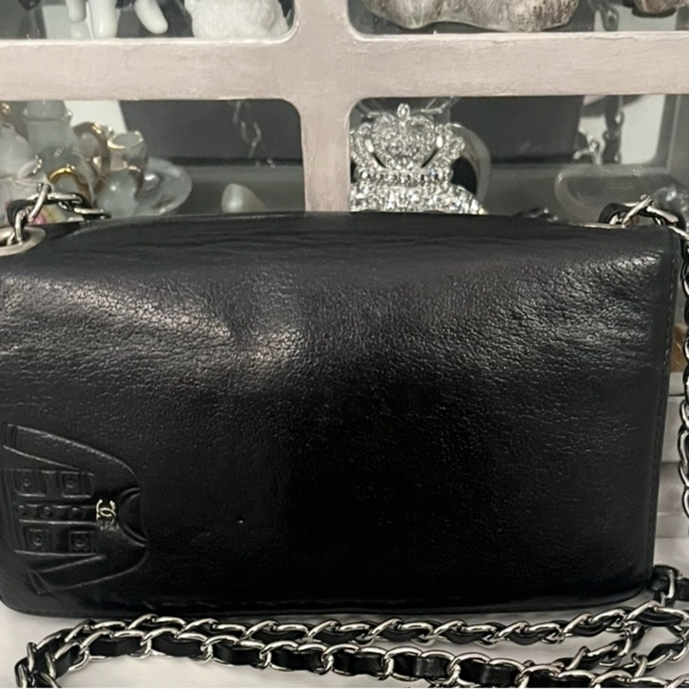 ❌Trade for Cherrie❌ Crossbody Bag with Chain Strap